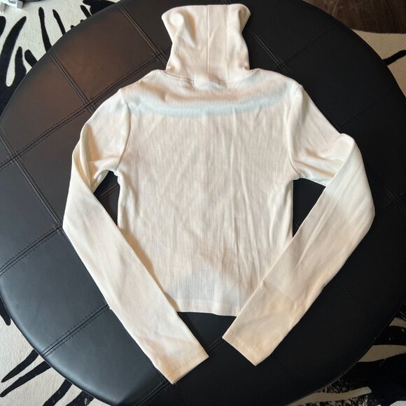 Forever 21 Ribbed long sleeve cropped turtleneck top cream size small - Picture 4 of 5